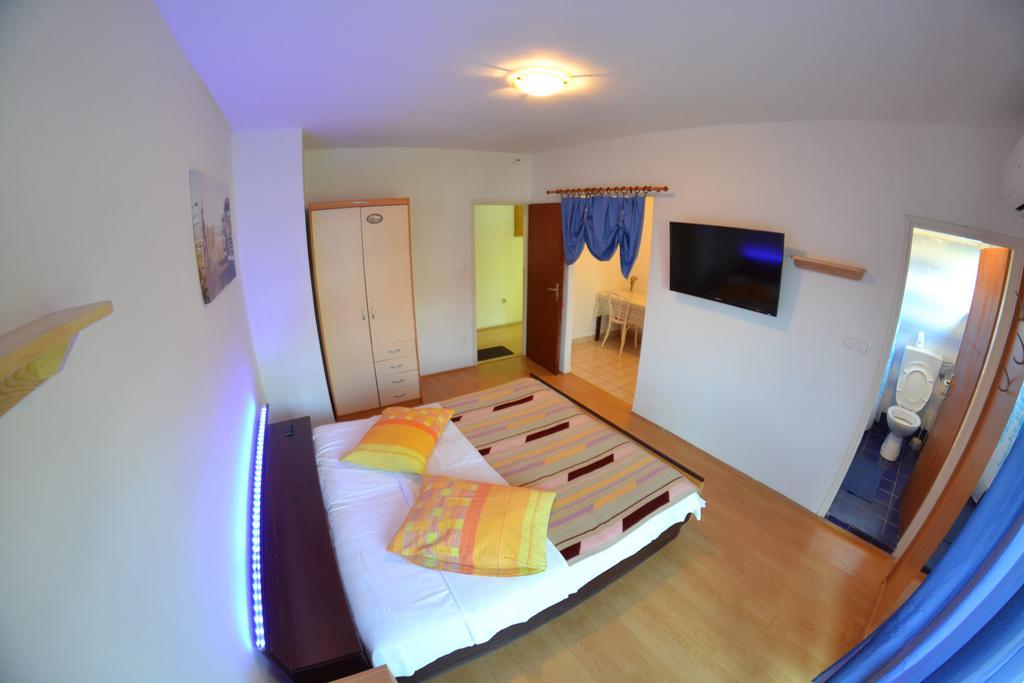 Apartment Beg Rab Town Exterior photo